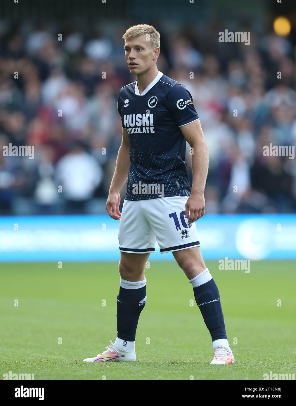 Millwall and football hi-res stock photography and images - Alamy