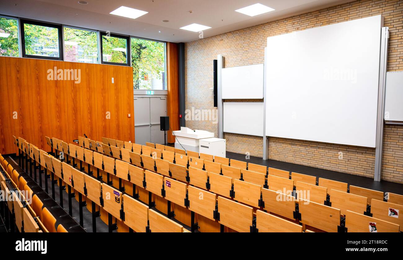 Hamburg, Germany. 12th Oct, 2023. A view of a lecture hall in the