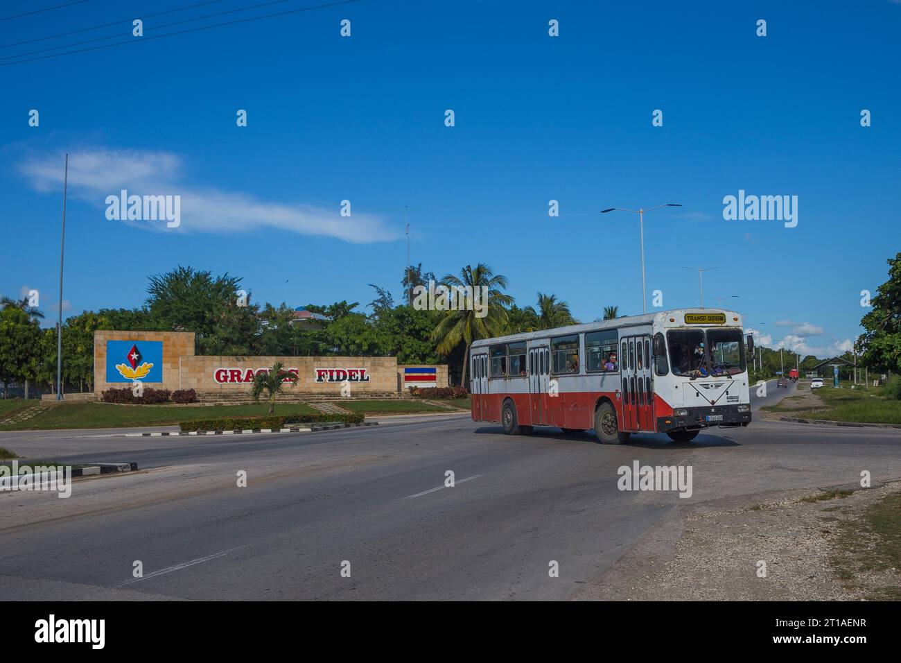 19.09.2022. Cuba, Santa Clara. Probably the last one Ikarus-Zemun in Cuba with the monument thankful to Fidel. Stock Photo