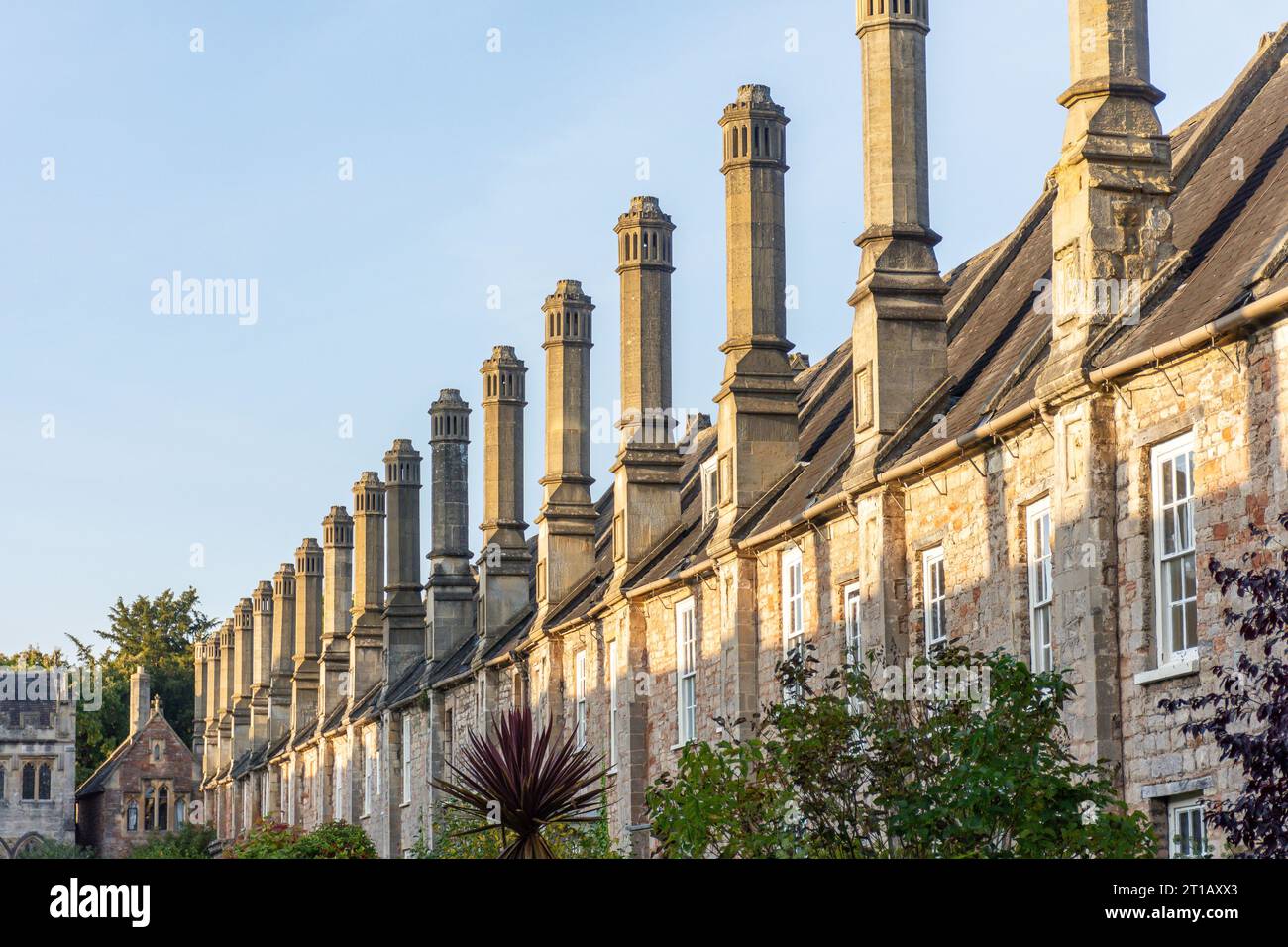 14th century cobbled Vicar's Close adjacent to Wells Cathedral, Wells, Somerset, England, United Kingdom Stock Photo