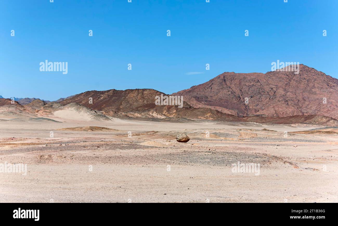 Eastern egypt mountain range hi-res stock photography and images - Alamy