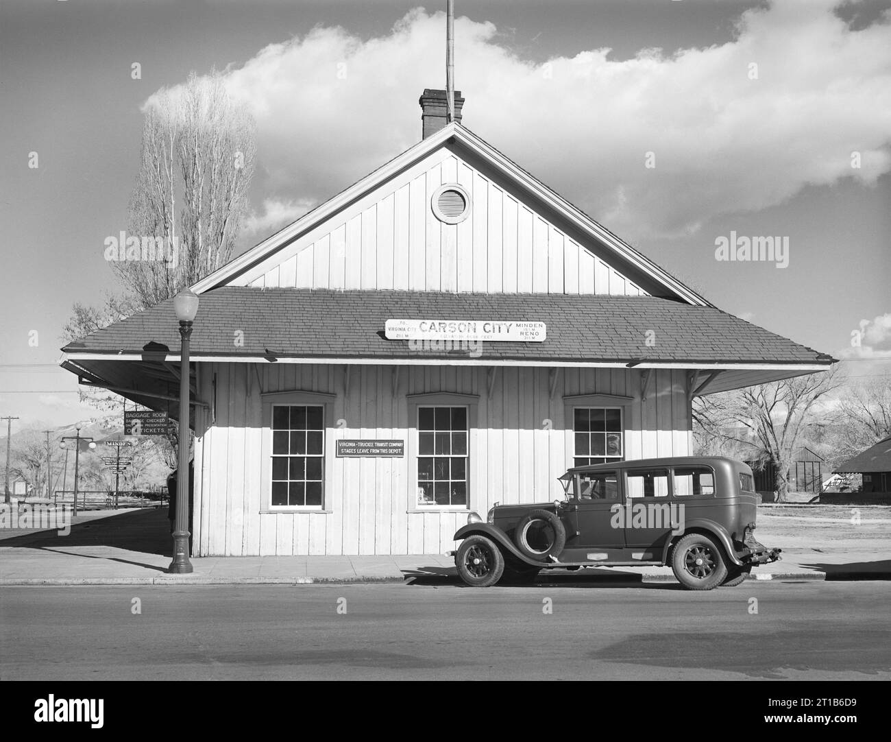 Old fashioned usa train Black and White Stock Photos