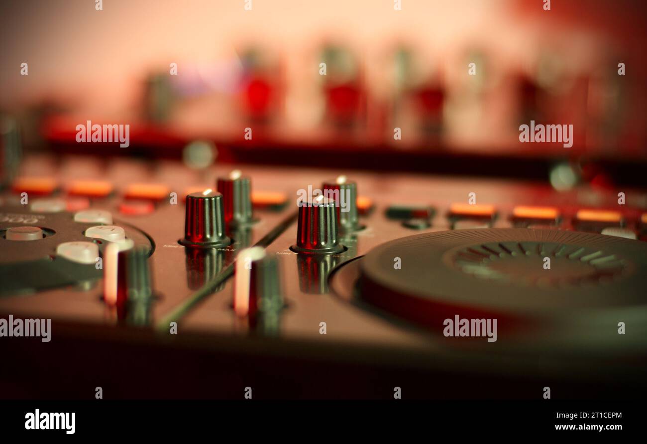 Sound mixing controller for hip hop dj to scratch records,mix live