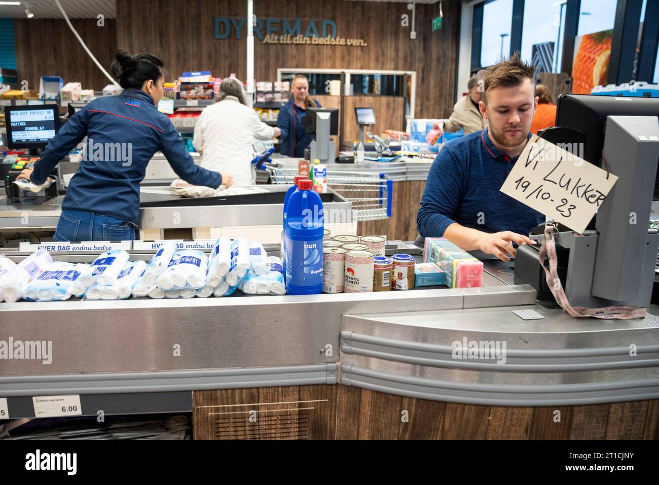 Aarhus on Friday 13 October 2023. ALDI starts closing sales on Runevej