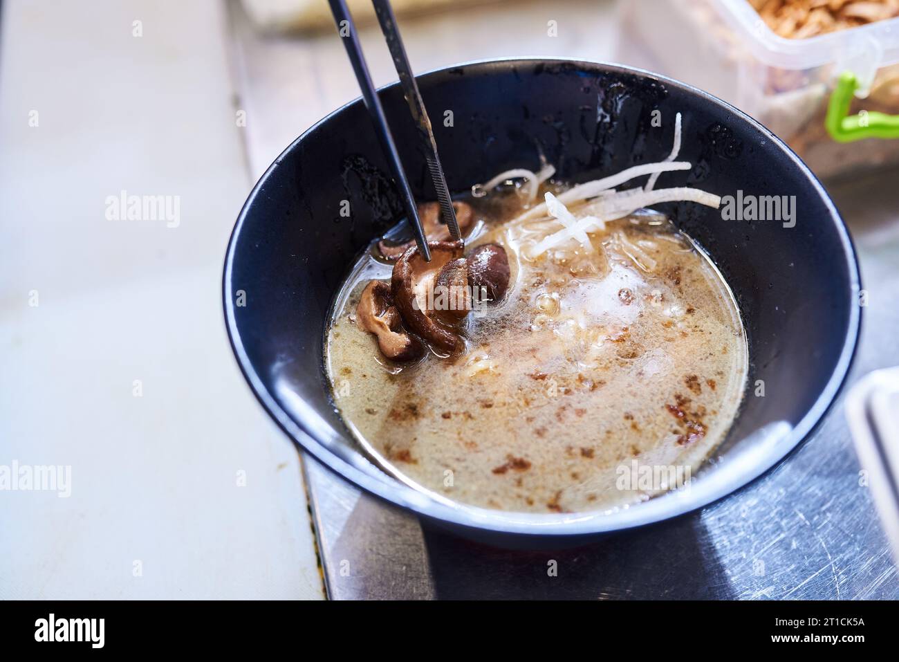 The process of making Japanese traditional soup ramen Stock Photo - Alamy
