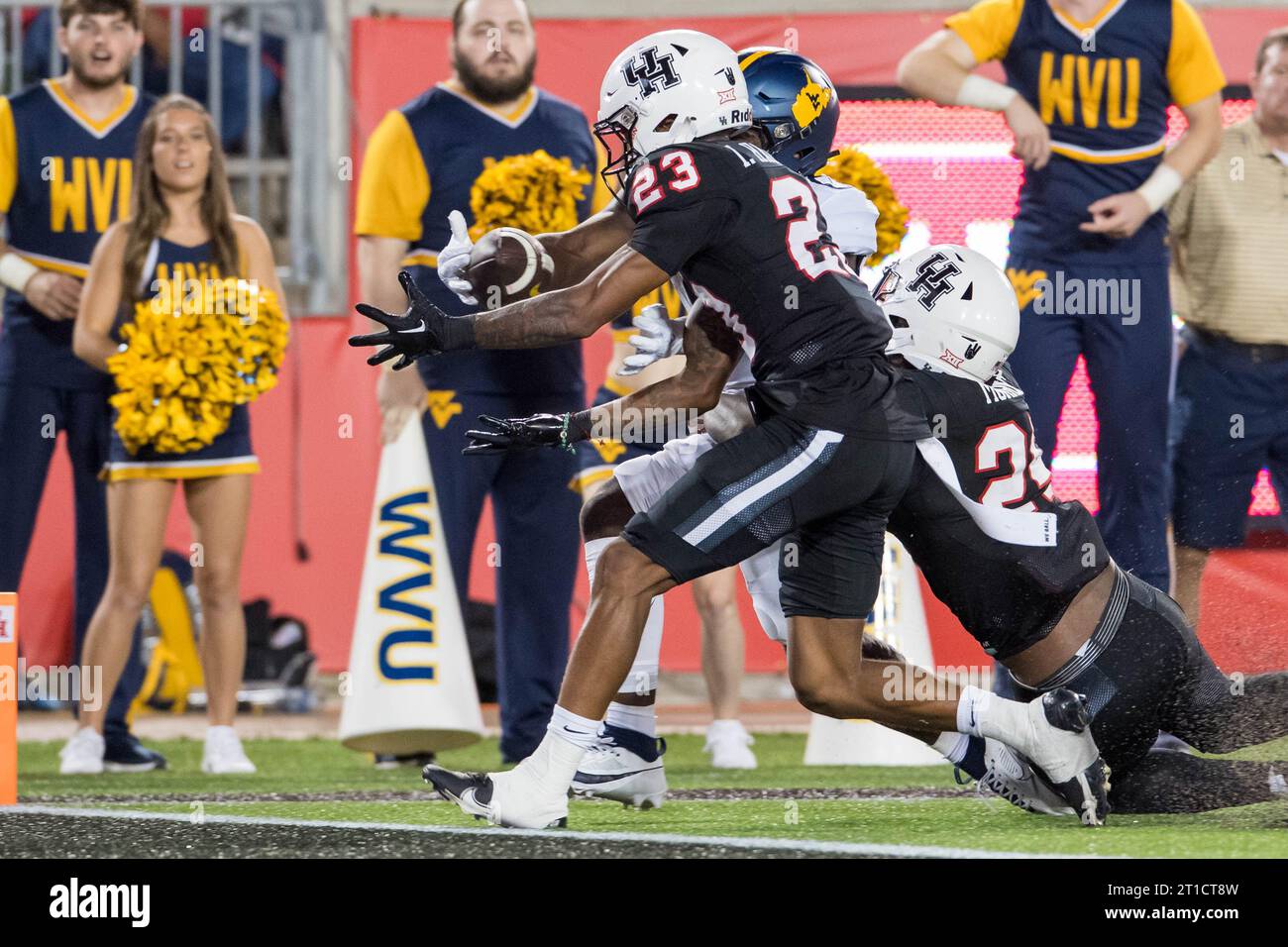 Houston, TX, USA. 12th Oct, 2023. Houston Cougars defensive back Isaiah
