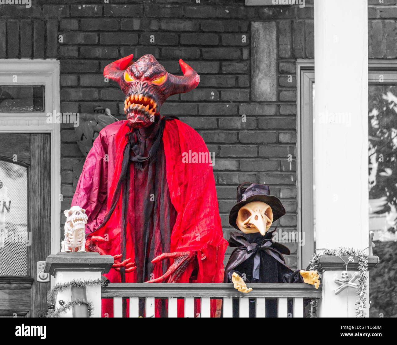 Halloween decorations b hires stock photography and images Alamy