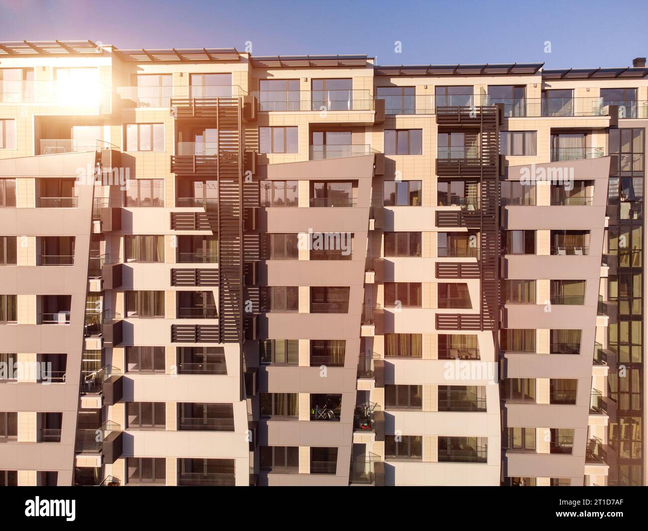 Modern office building sunset hi-res stock photography and images - Alamy