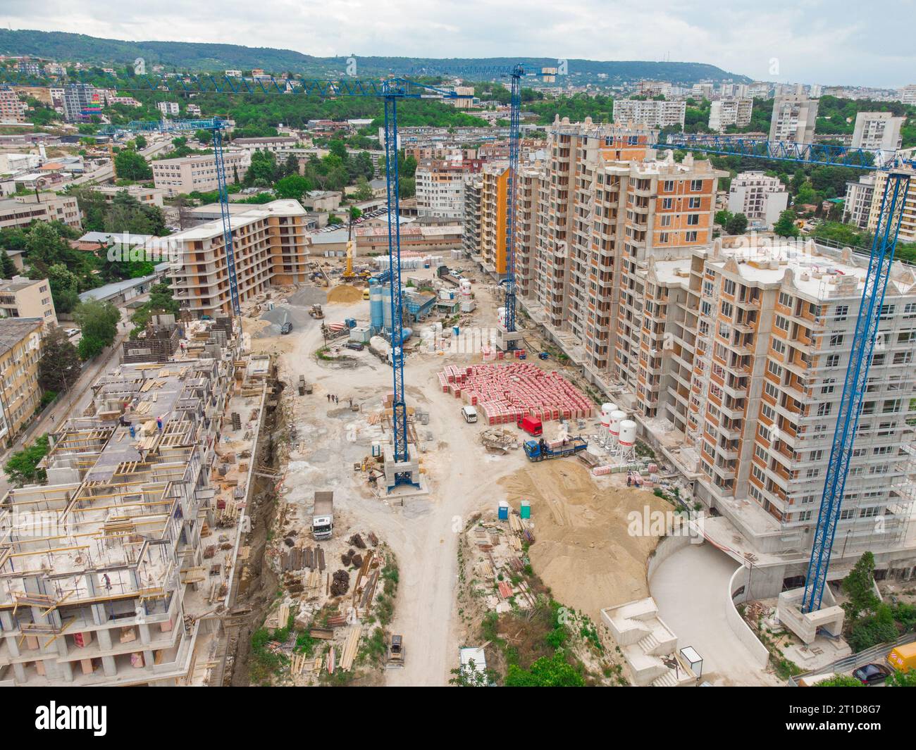 Aerial view construction site busy hi-res stock photography and images ...