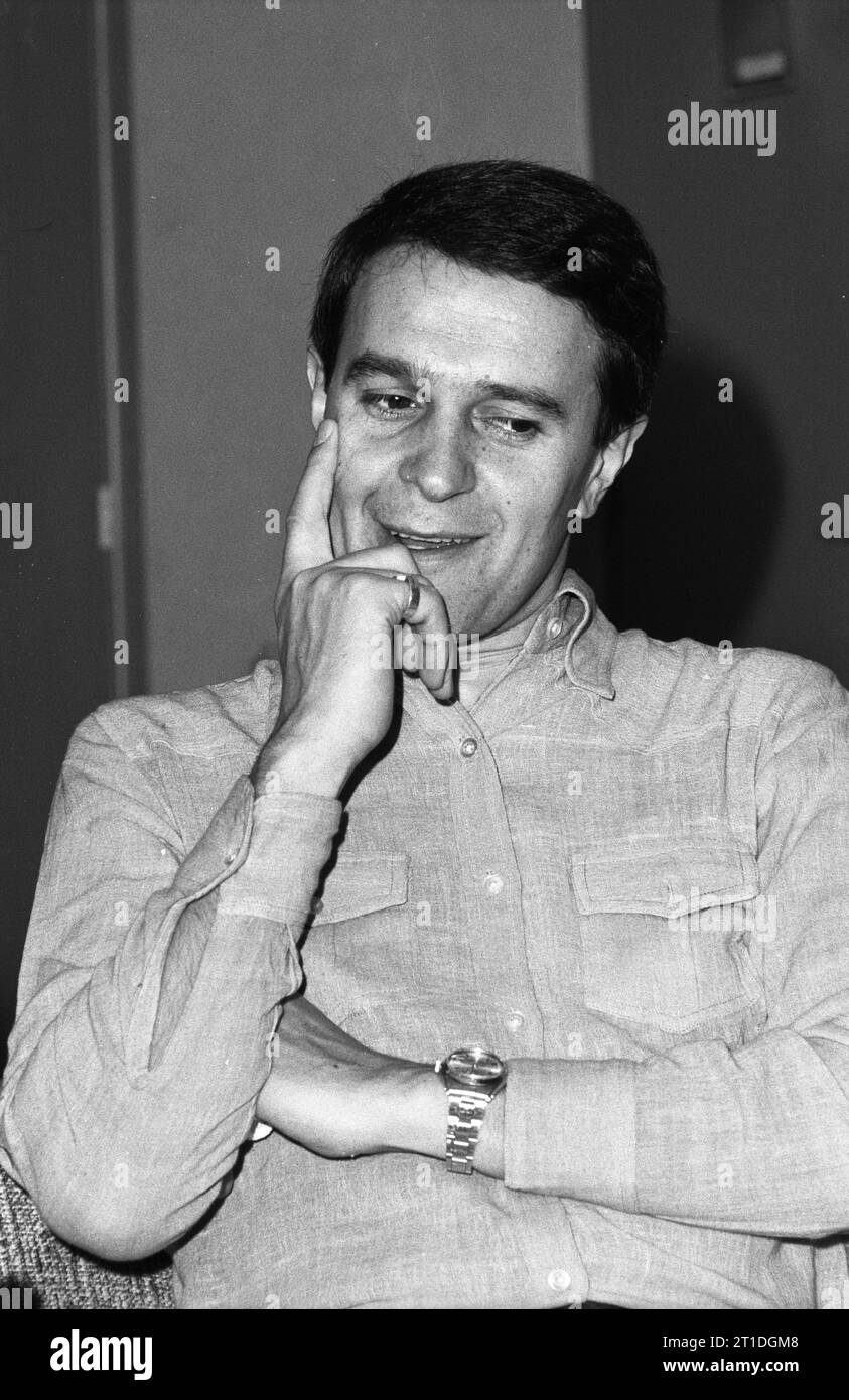 John McLaughlin, London, 1975 Stock Photo Alamy