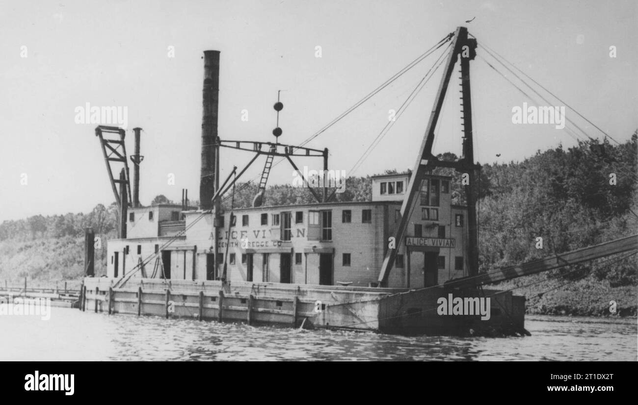 The dredge Alice Vivian Stock Photo Alamy