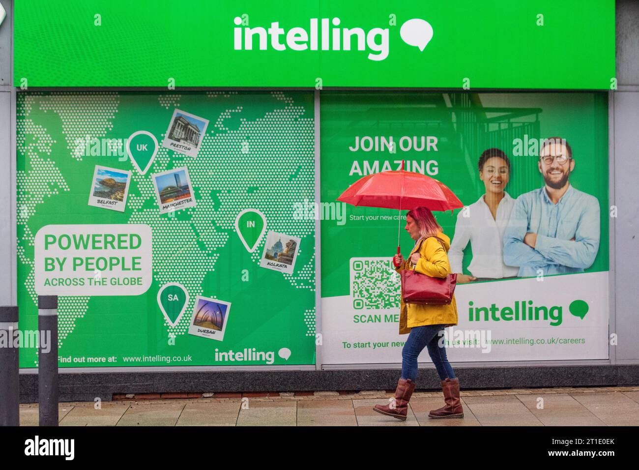 Green White recruitment posters in Preston, Lancashire.  UK Weather. 13 Oct 2023  Join our amazing team Intelling, Business-to-business service  Powered by People across the Globe.  upsell and cross-sell O2 products or tariffs Stock Photo