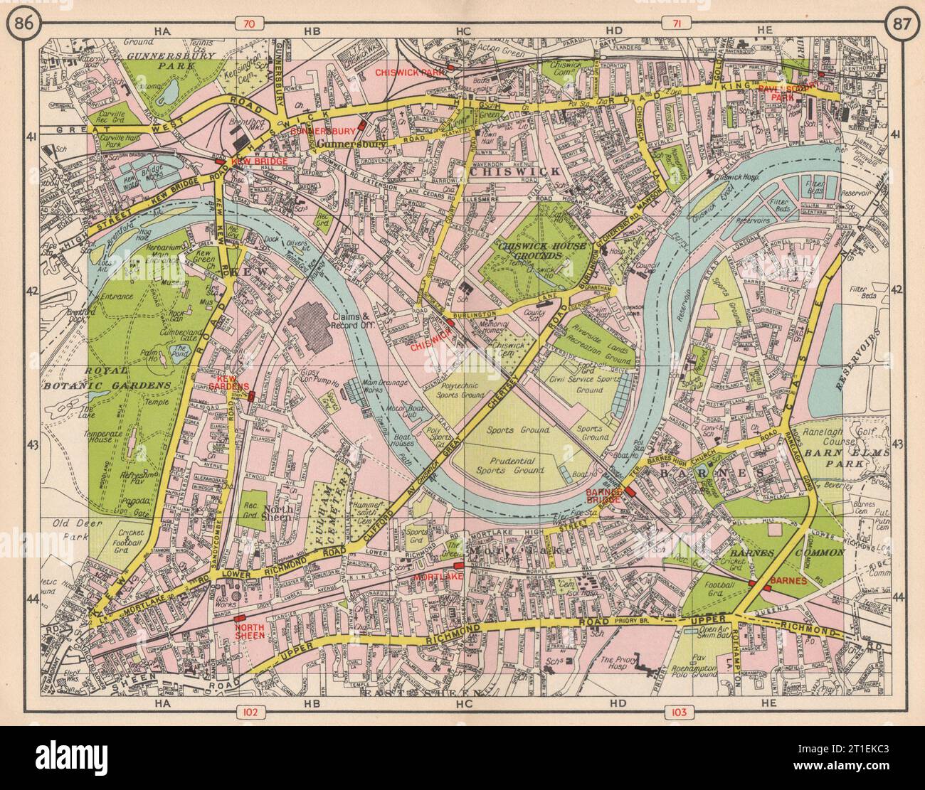 SW LONDON. Chiswick Gunnerbsury Kew Mortlake Barnes North Sheen 1953 old map Stock Photo