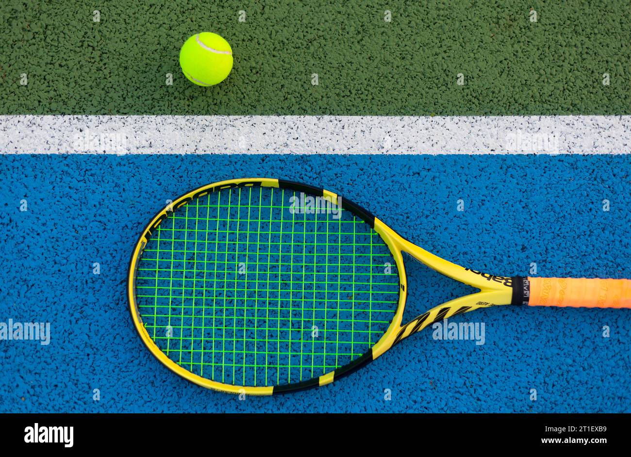 tennis racquet near line and tennis ball Stock Photo Alamy