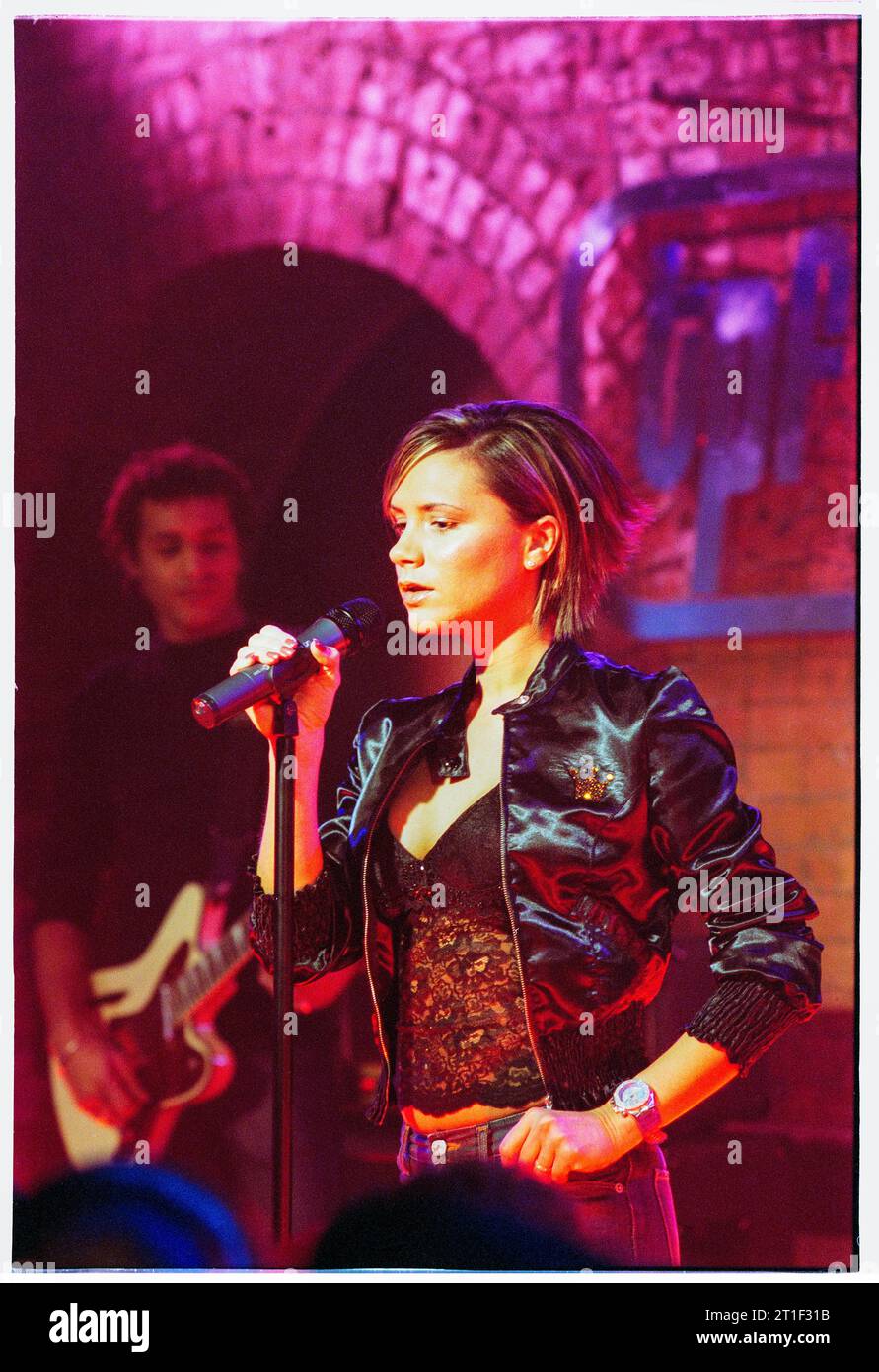 Victoria beckham 2002 hires stock photography and images Alamy
