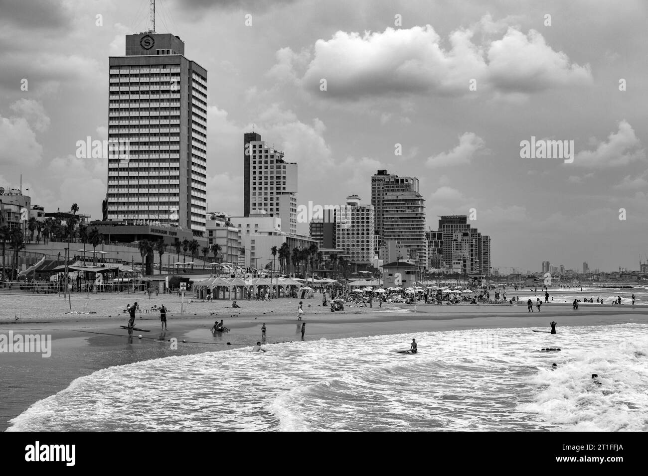 Cloudy day on seaside Black and White Stock Photos & Images - Alamy