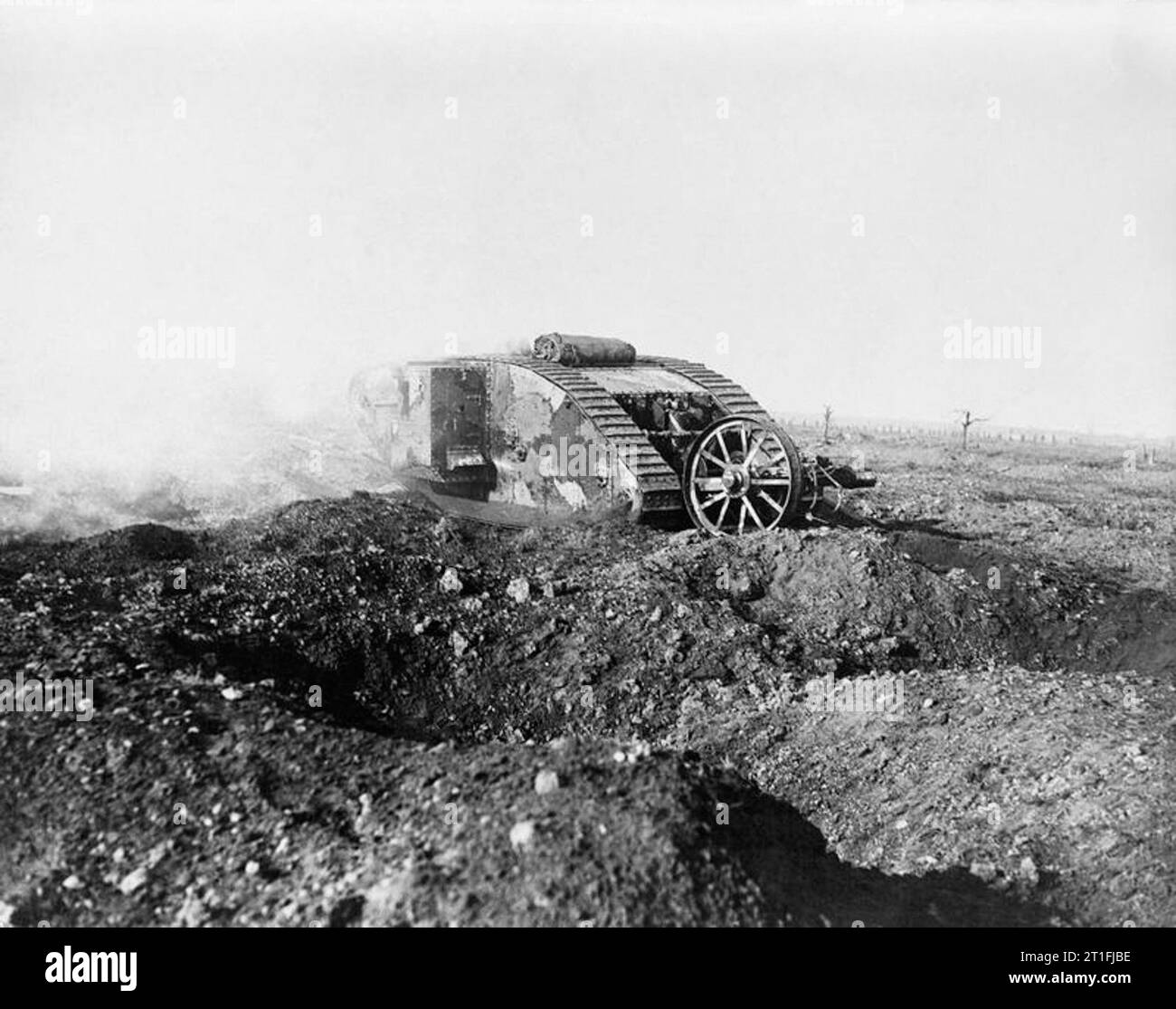 The battle of the somme 1 july 18 november 1916 photographers a tank