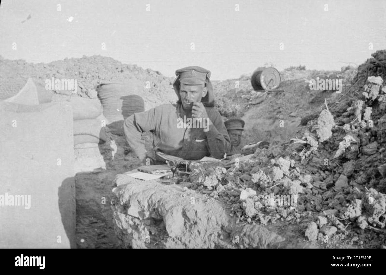 Knatchbull M (capt the Hon) Collection N. C. O. of 'B' Battery, R. H. A, infront line trench. Gallipoli, July 1915. Stock Photo