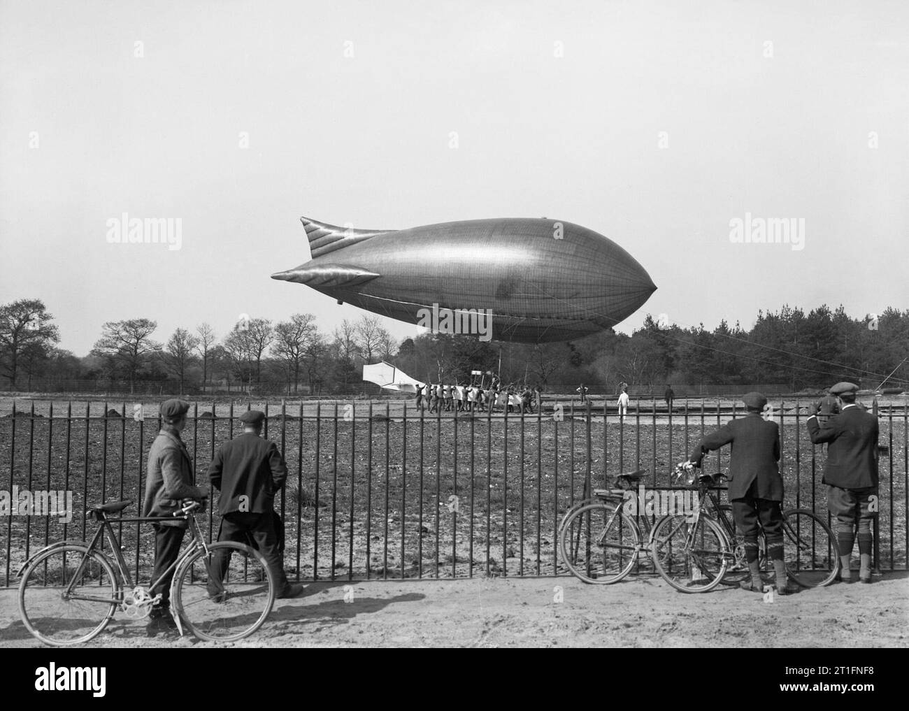 Aviation in Britain Before the First World War DERA FARNBOROUGH (ROYAL