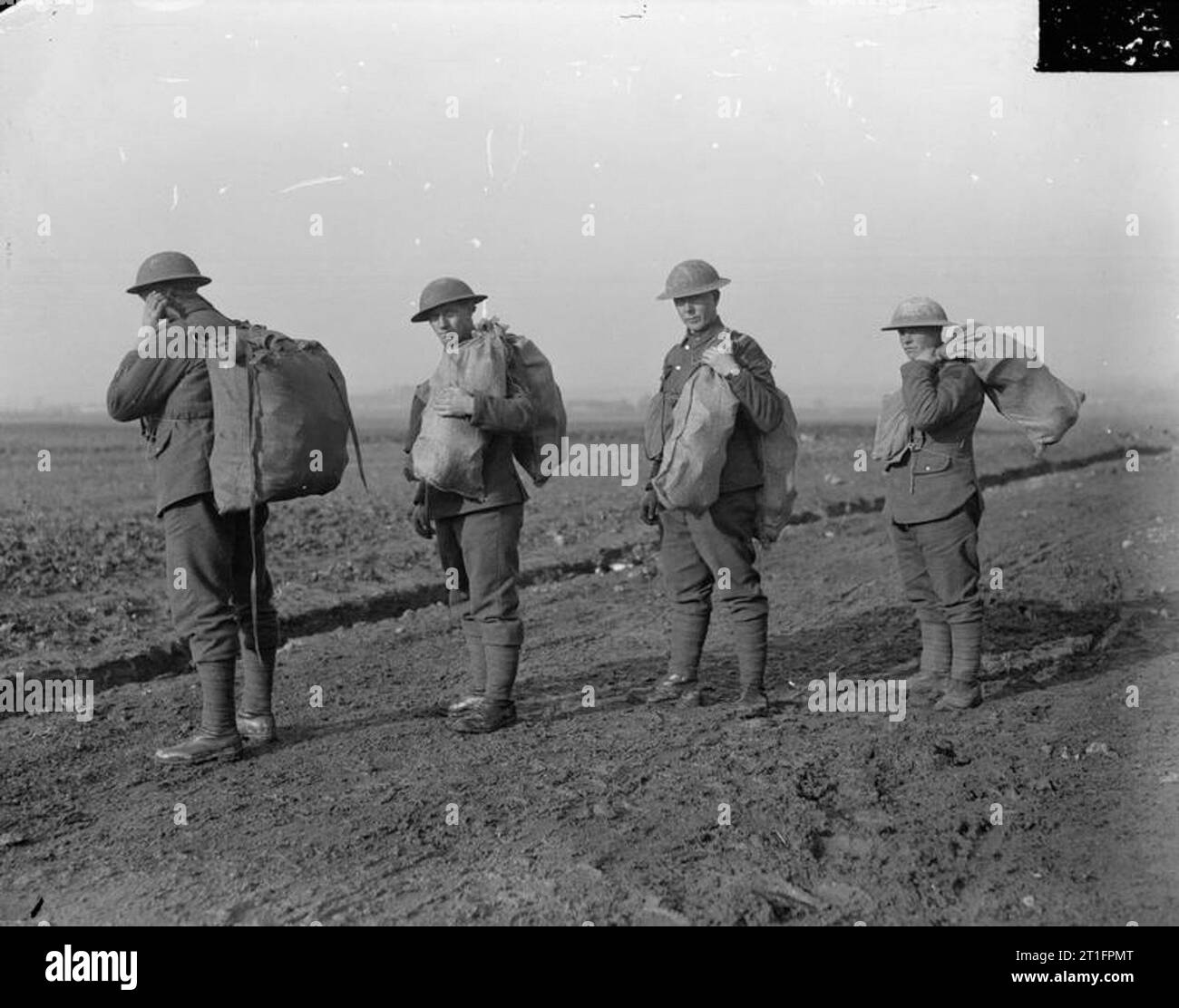 Tumpline hi-res stock photography and images - Alamy