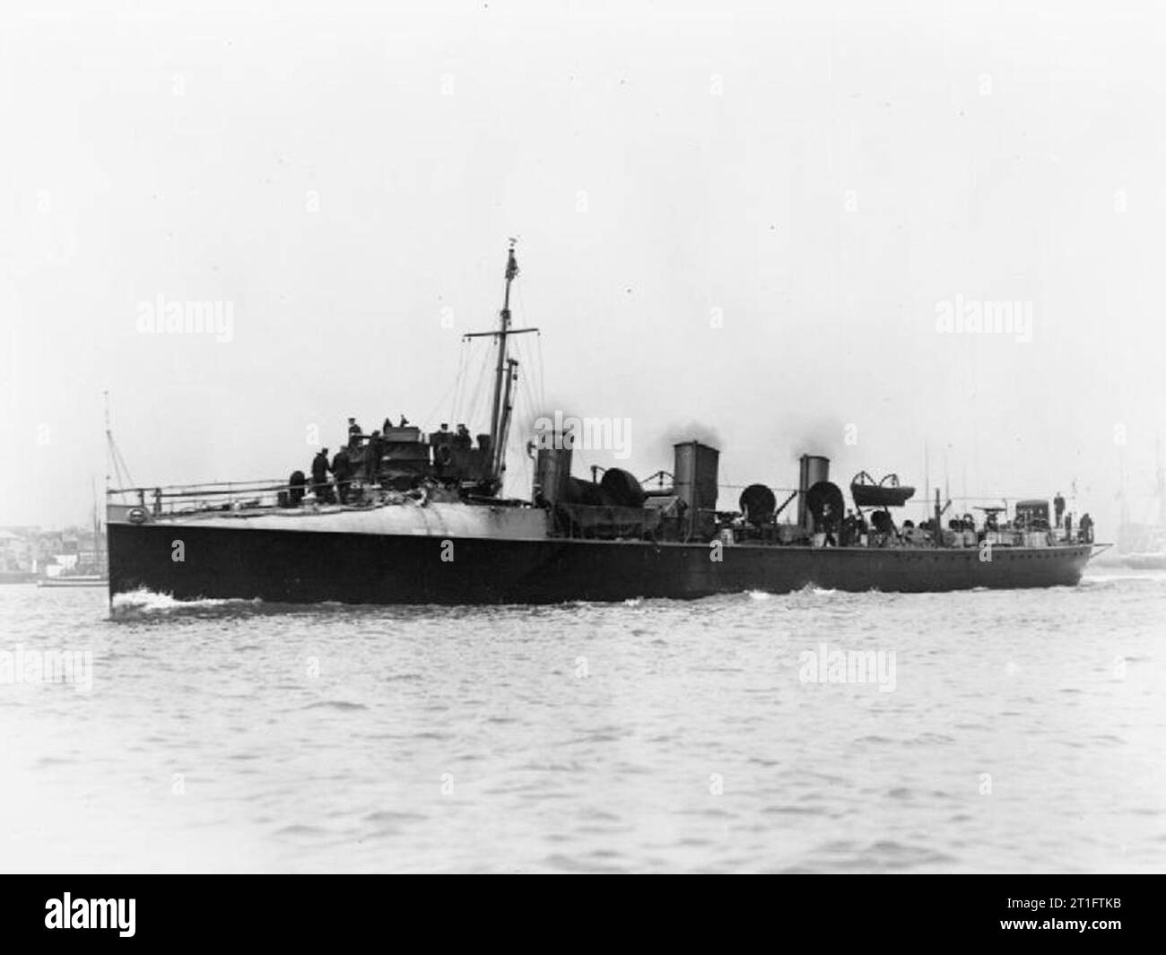 Royal Navy torpedo boat destroyer HMS Bat Stock Photo Alamy