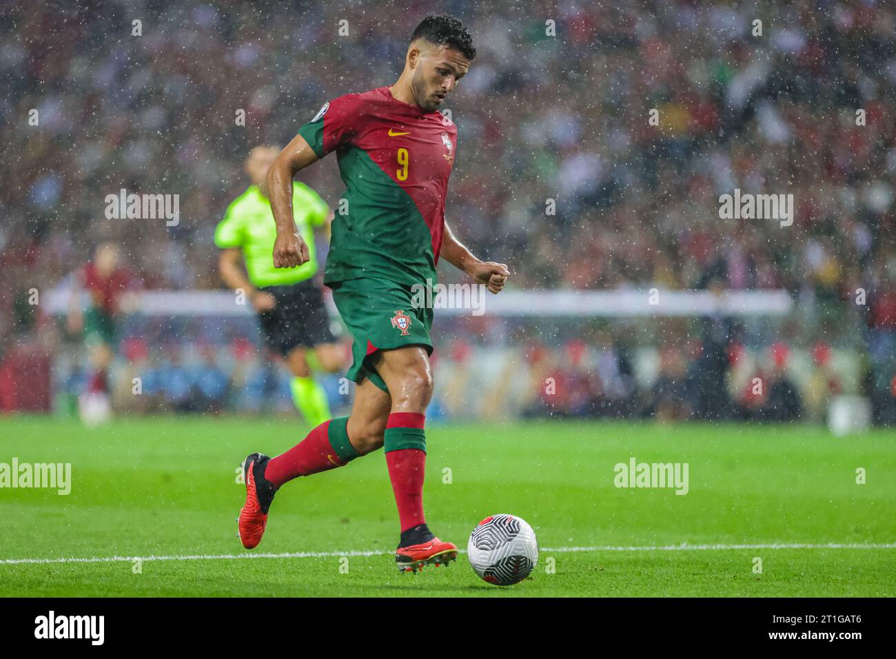 Porto, Portugal. Oct. 13th, 2023, UEFA Euro Qualifiers, Portugal vs Slovakia, Porto, Portugal, Qualification round, Group J, Matchday 7 of 10 at the Estadio do Dragao, Goncalo Ramos, playing for Portugal,   photography by Odyssey/@guelbergoes Credit: Odyssey Images/Alamy Live News Stock Photo