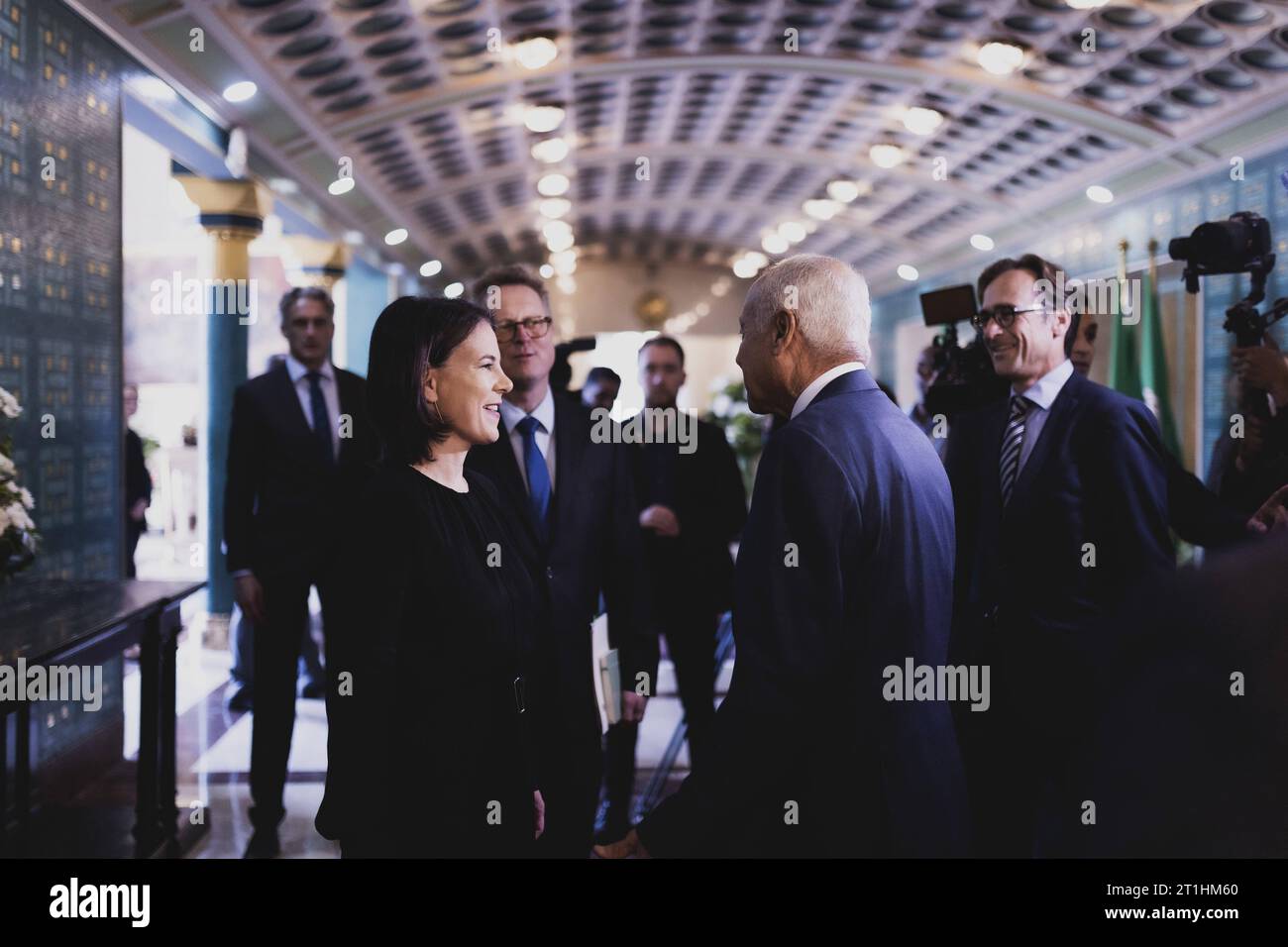 L-R Annalena Baerbock Buendnis 90/Die Gruenen, Bundesaussenministerin, und Ahmed Aboul Gheit, Generalsekretaer der Arabischen Liga, aufgenommen im Rahmen eines gemeinsamen Treffens in Kairo, 14.10.2023. Baerbock reiste nach ihrem Besuch in Israel kurzfristig weiter nach Aegypten, um Gespraeche ueber die politische Situation in Israel zu fuehren. Vor einer Woche wurde Israel von Terroristen der Hamas ueberfallen, woraufhin ueber 1.300 Menschen ums Leben kamen. Kairo Aegypten *** L R Annalena Baerbock Buendnis 90 Die Gruenen, German Foreign Minister, and Ahmed Aboul Gheit, Secretary General of Stock Photo