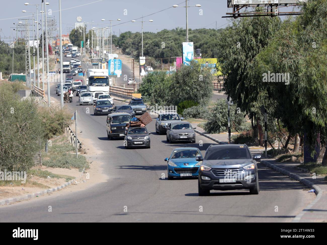 Palestinians With Their Belongings Leave Gaza City As They Flee From ...