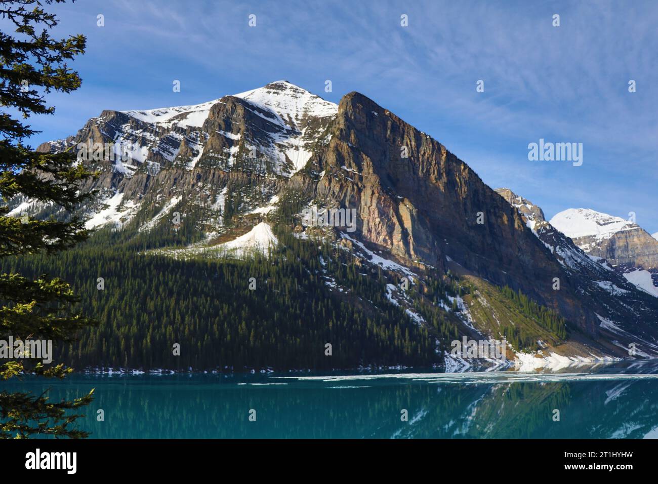 Beautiful autumn views of iconic Lake Louise in Banff National Park in ...