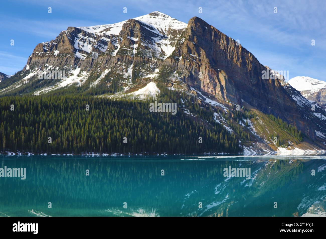 Beautiful autumn views of iconic Lake Louise in Banff National Park in ...