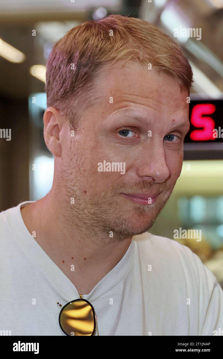  Oliver Pocher beim Promi-Rutsch-Battle in der Europa Passage. Hamburg Bildidee 