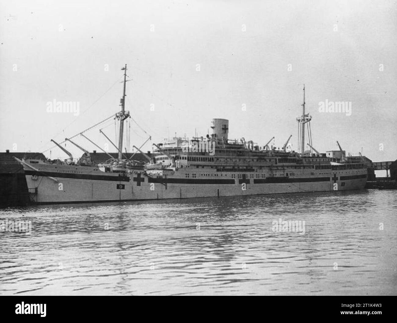 the-royal-navy-during-the-second-world-war-the-hospital-ship-hmhs