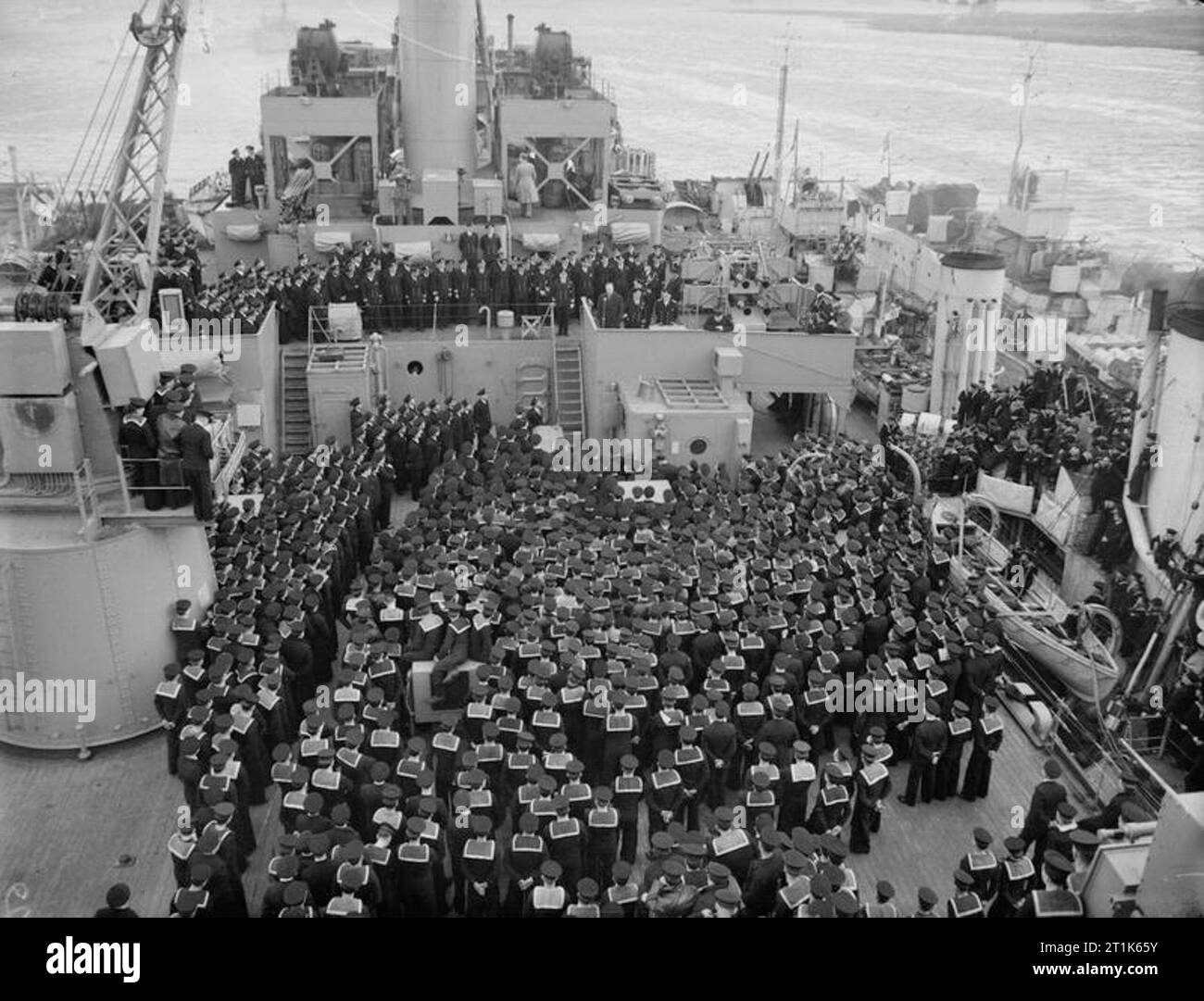 Mr Winston Churchill and Sir Stafford Cripps Visit the Home Fleet at Scapa Flow. 9-11 October 1942. Sir Stafford Cripps addressing men from destroyers which formed part of the escort of the recent convoy to Russia. Stock Photo