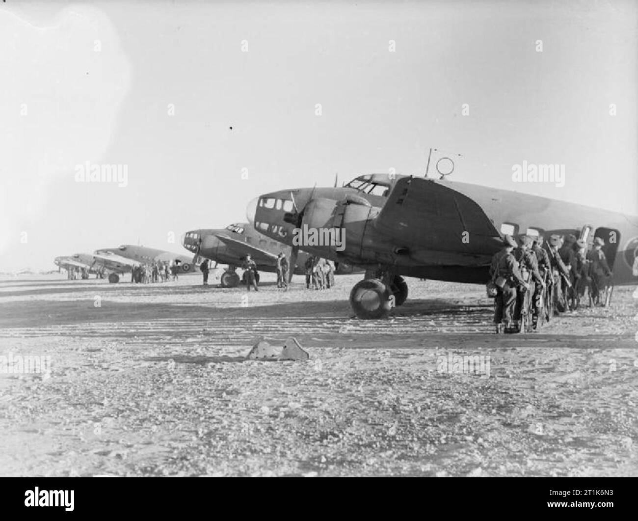 Royal Air Force Operations in the Middle East and North Africa, 1939-1943. Soldiers of 5th Battalion the Seaforth Highlanders board Hawker Hudson Mark VIs of No. 267 Squadron RAF at LG 224/Cairo West, Egypt for an Operation HELPFUL flight carrying troops to Castel Benito, Libya. Stock Photo