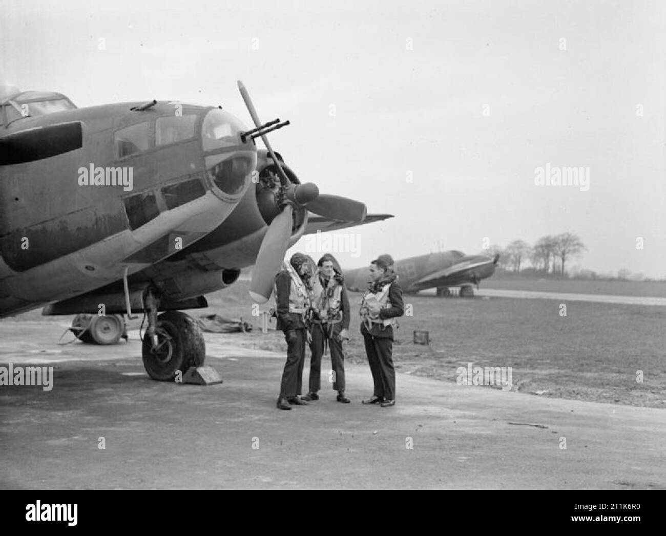 Royal Air Force 1939-1945- Bomber Command Lockheed Venturas and aircrew ...