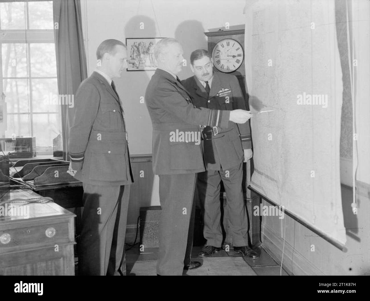 Royal Air Force Bomber Command 1942 1945 Air Marshal A T Harris royal-air-force-bomber-command-1942-1945-air-marshal-a-t-harris