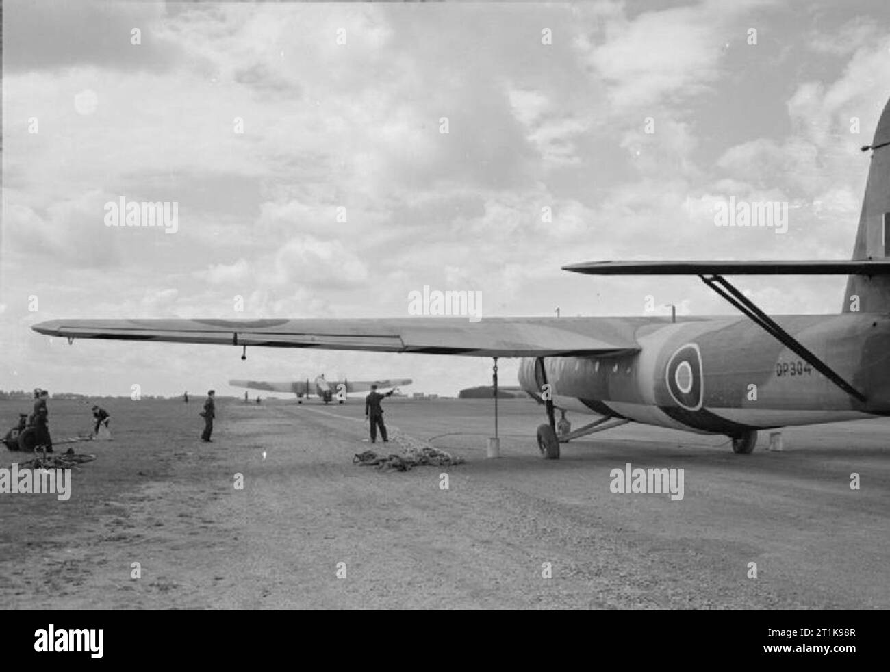 Royal Air Force Flying Training Command, 1940-1945. Aircraft of the Heavy Glider Conversion Unit: Airspeed Horsa Mark I, DP304, about to be towed off by an Armstrong Whitworth Whitley Mark V glider tug for a training flight at Brize Norton, Oxfordshire. Stock Photo