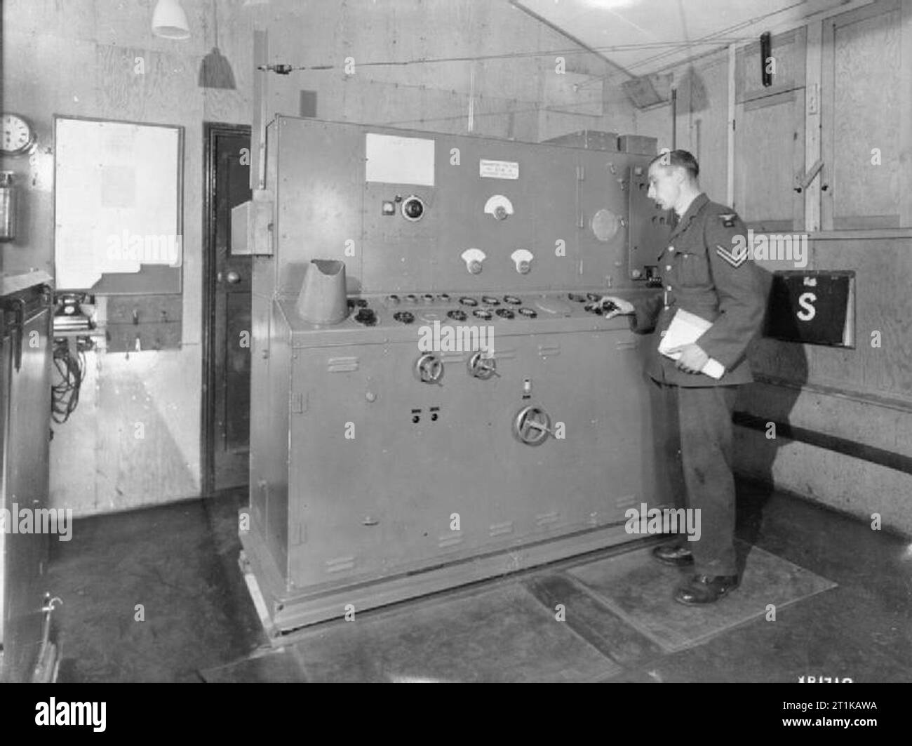 Royal Air Force Radar, 19391945. Chain Home Low the interior of a