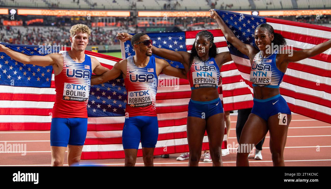 Matthew Boling, Justin Robinson, Rosey Effiong and Alexis Holmes of the