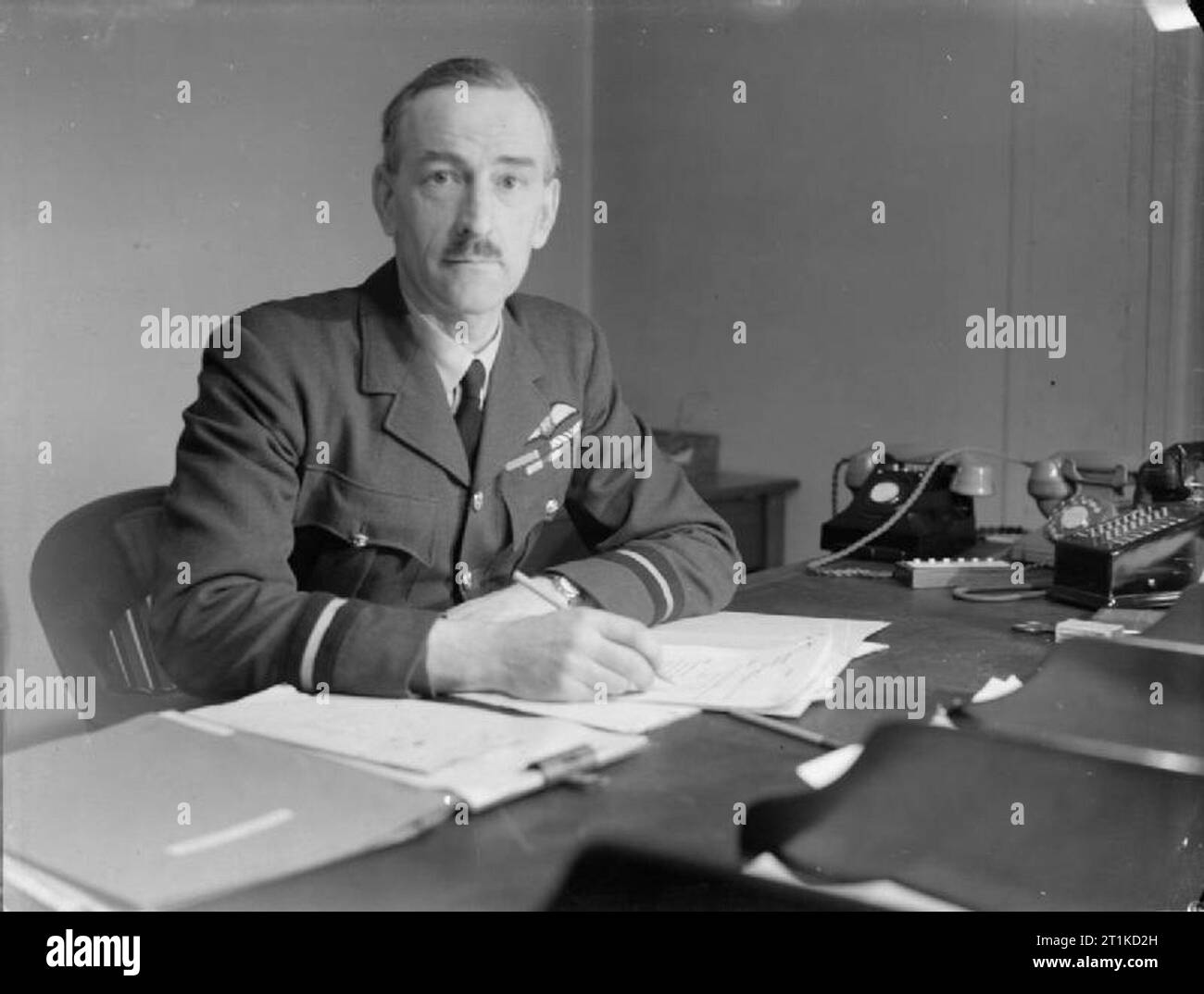 World war 2 operations desk Black and White Stock Photos & Images - Alamy