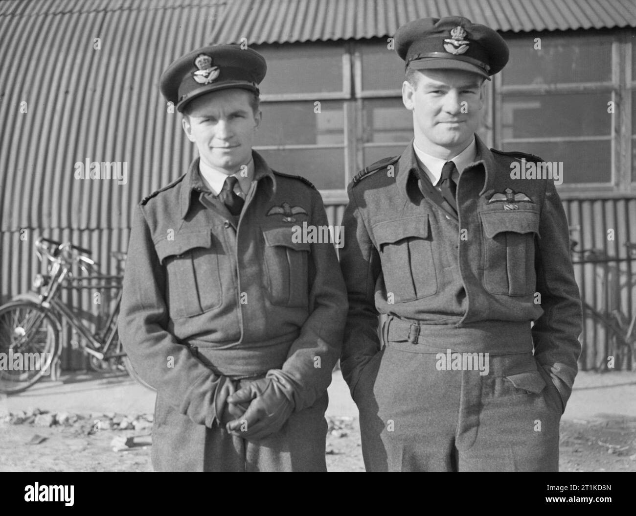 The Battle of Britain 1940 British Personalities: Wing Commander Alan Deere with Squadron Leader Denis Crowley-Milling DSO DFC. Stock Photo