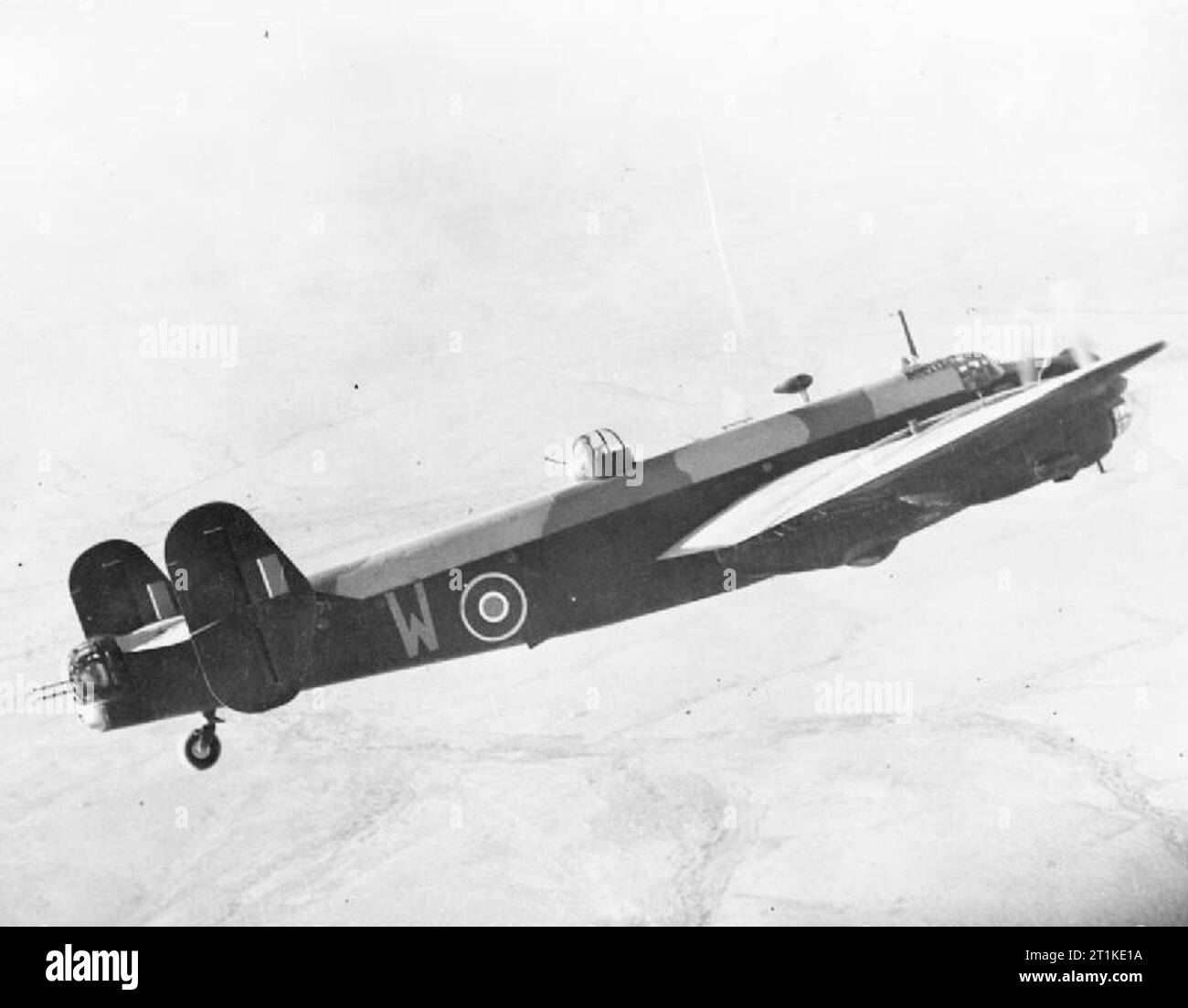 Aircraft of the Royal Air Force, 1939-1945- Handley Page Hp.57 Halifax. Halifax Mark II Series 1, W7671 ?W?, of No. 462 Squadron RAAF based at Gardabia Main, Libya, in flight. This example is a standard production machine fitted with a Boulton-Paul type?C? mid-upper turret. Stock Photo