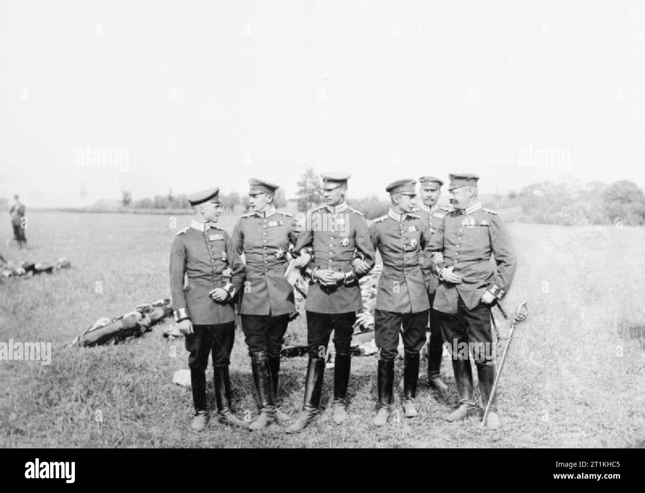 The Imperial German Army 1890 - 1913 Crown Prince Wilhelm (second from right) with officers of 2nd Company, 1 Guards Regiment which he commanded during the manoeuvres of 1904. Stock Photo