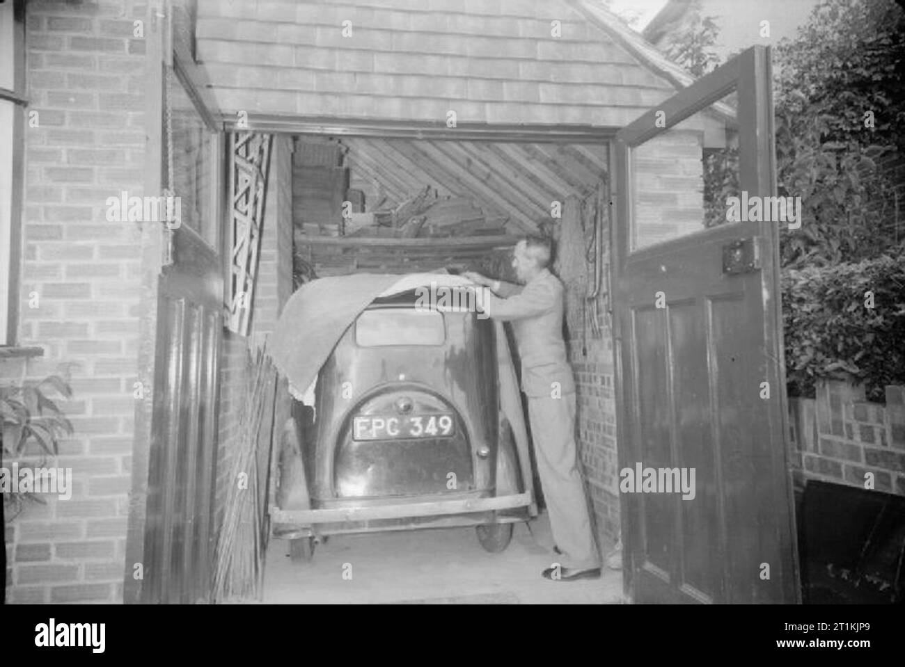 Demobilisation of the British Army Mr C Stilwell takes the covers off