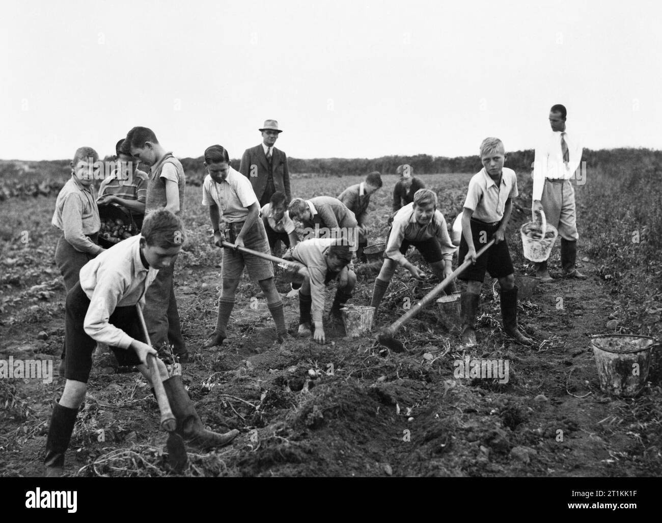 Evacuees world war wales hi-res stock photography and images - Alamy