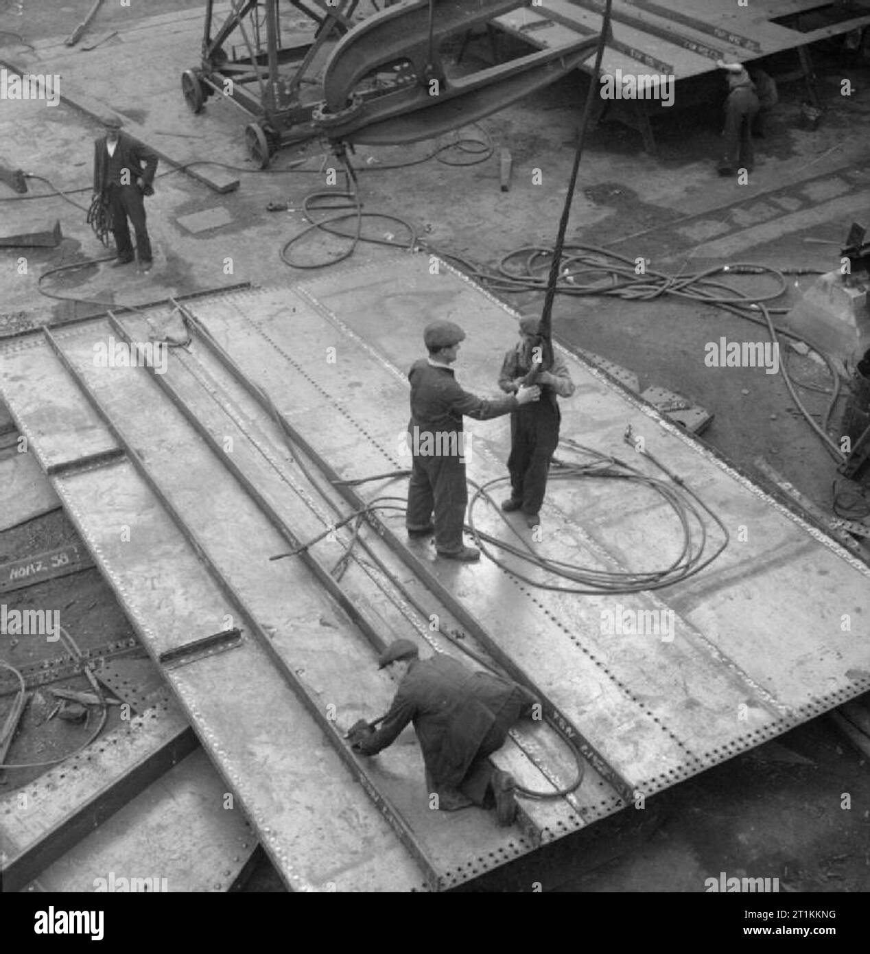 Glasgow Shipyard- Shipbuilding in Wartime, Glasgow, Lanarkshire ...