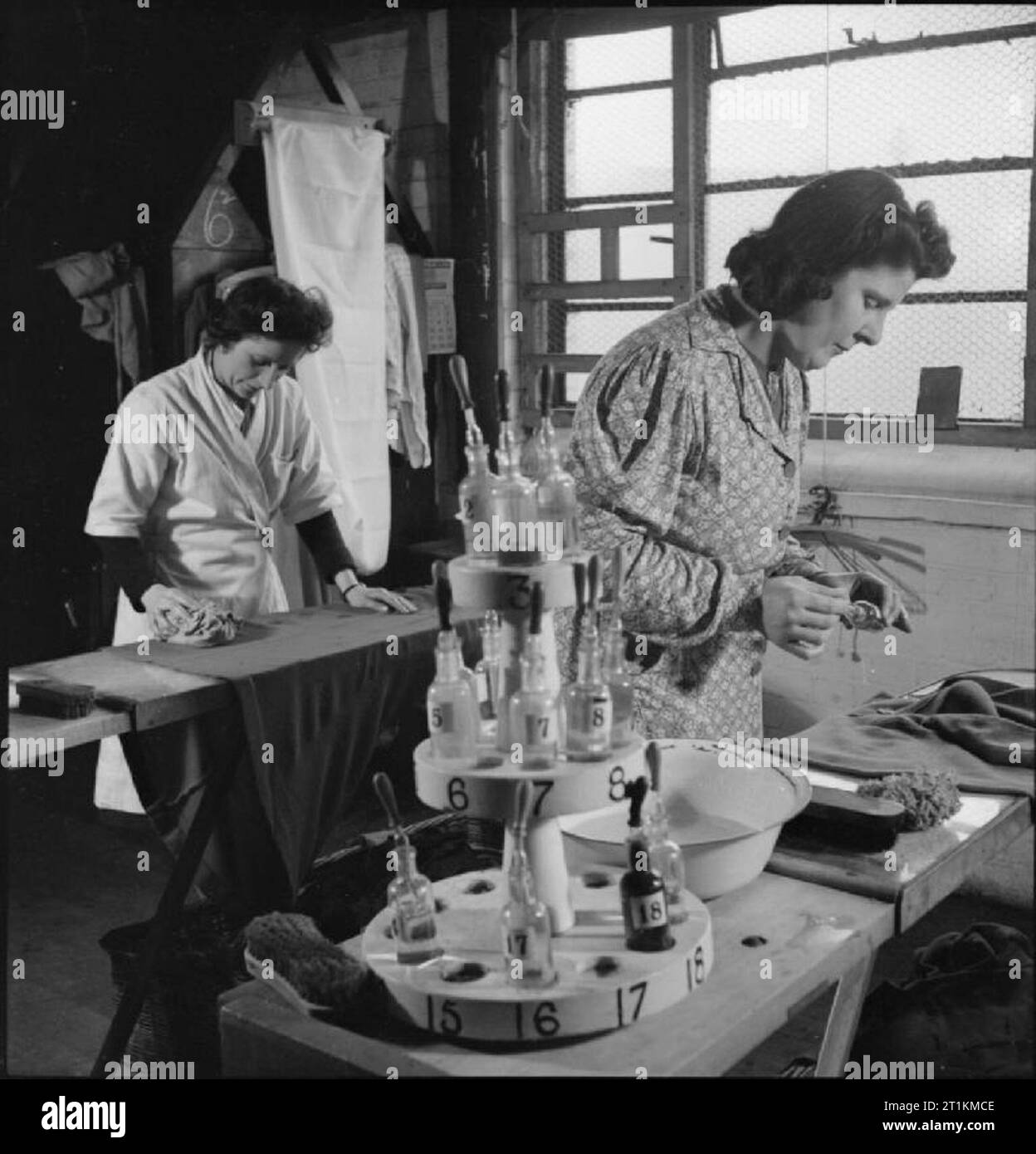 Laundry in Wartime the work of Gleniffer Laundry, Catford, London