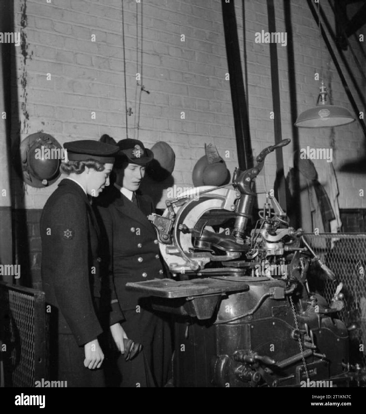 Making Shoes For the Wrens the Manufacture of Footwear For the Women's