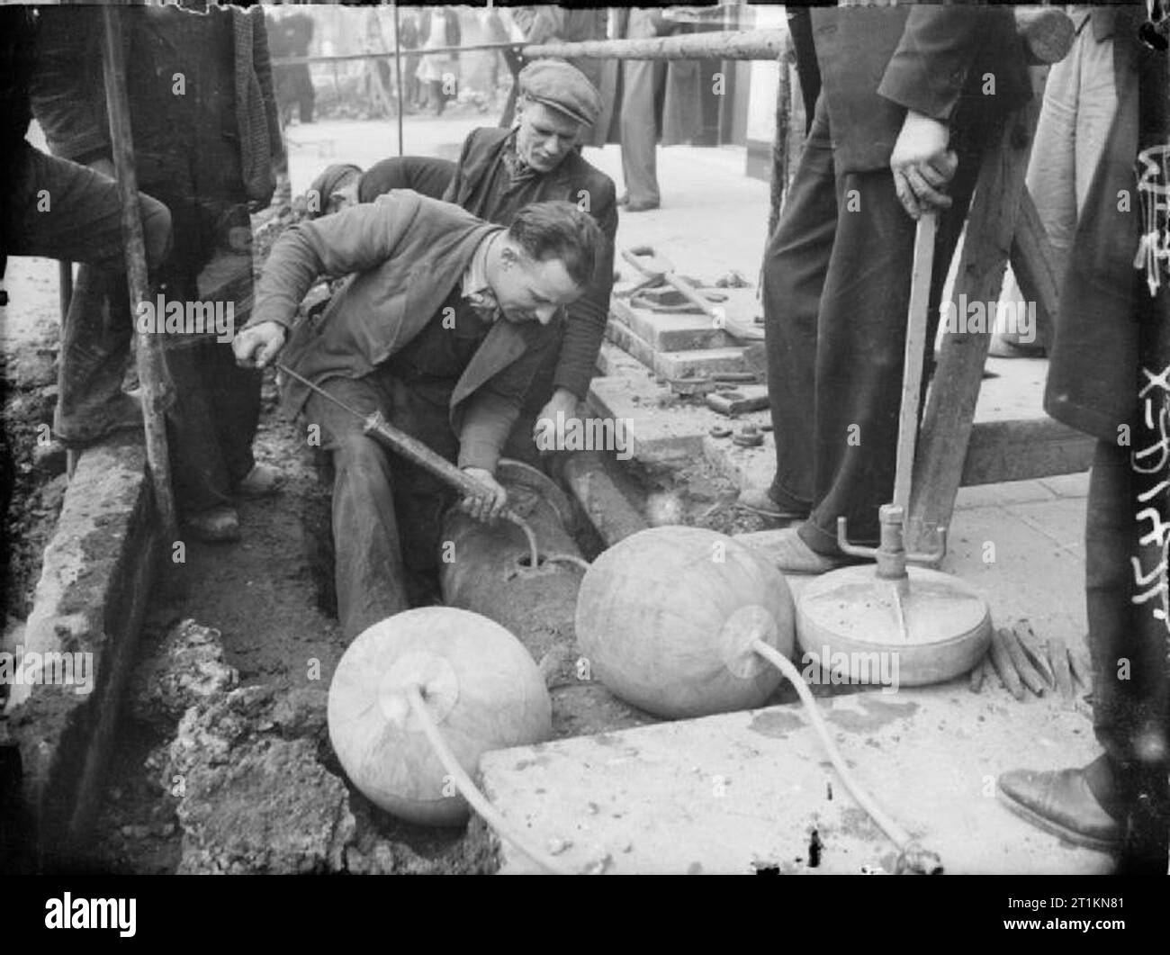 London's Gas Supply Is Maintained, England, 1940 Members of a gas