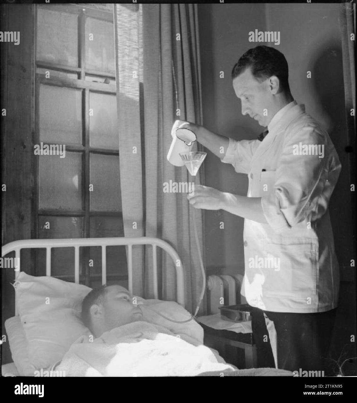insulin-shock-therapy-black-and-white-stock-photos-images-alamy